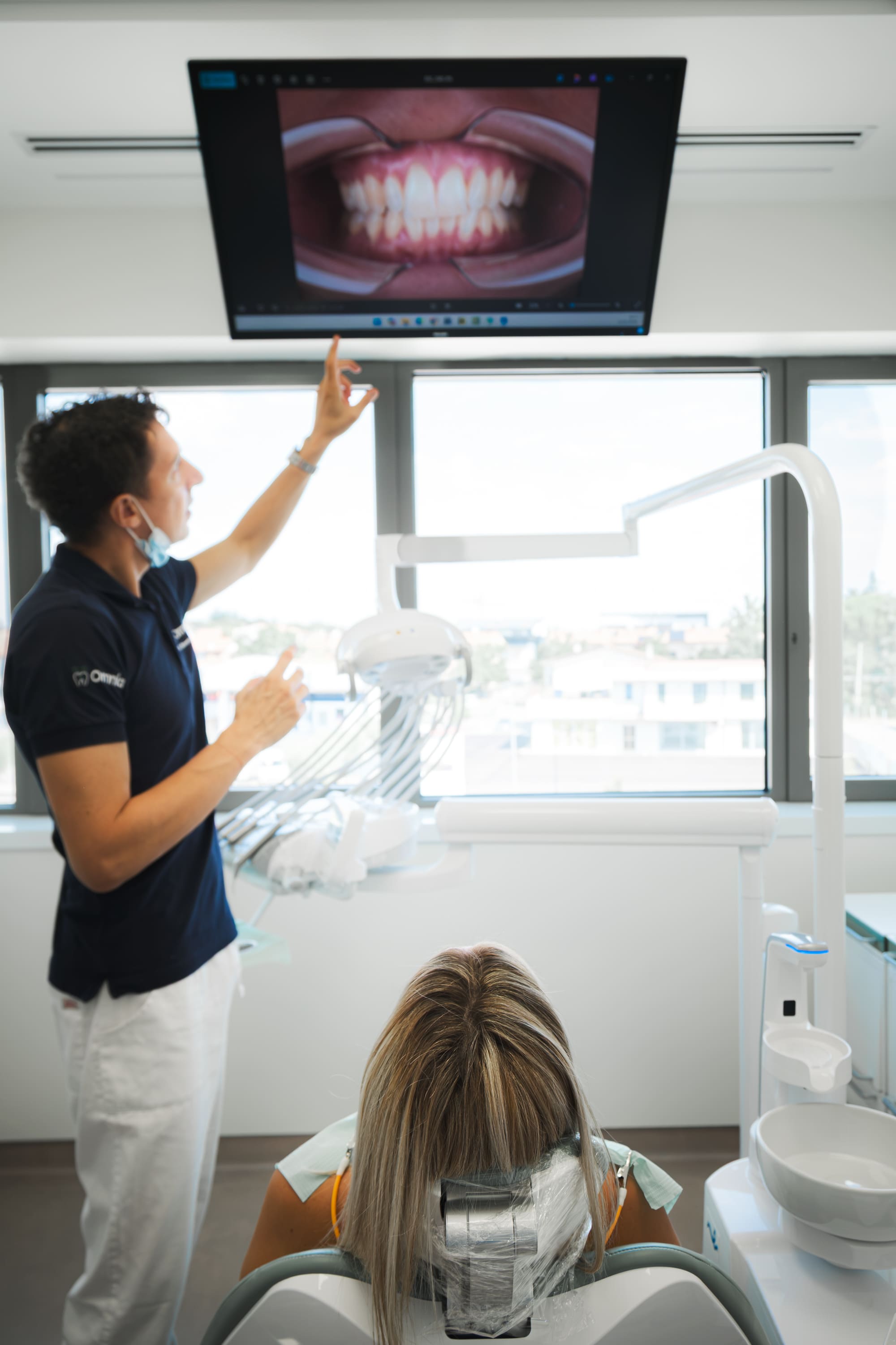PRENOTA - Dente da togliere? | Dentista Santarcangelo - Omnia